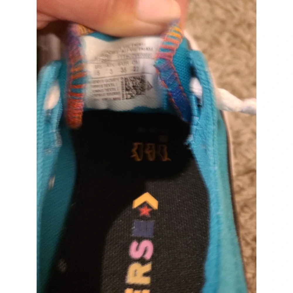 Converse Chuck Taylor All Star Low Top Kids Size 5 Turquoise Blue Sneakers